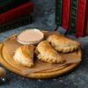 Корнуэльские пирожки с креветками и сливочным сыром в McKey Pub & Restauraunt по цене 540