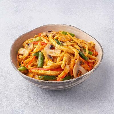 Wok карри L в Sakura по цене 519 ₽