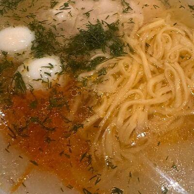 Куриный суп с домашней лапшой в Мандарин по цене 465 ₽