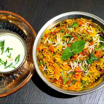 Бирьяни овощной-Veg Biryani в Veda индийский ресторан по цене 580 ₽