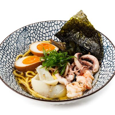 Рамен с морепродуктами в Делюсь добром по цене 980 ₽