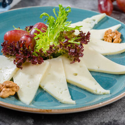 Сыр Сулугуни в Сахара по цене 730 ₽