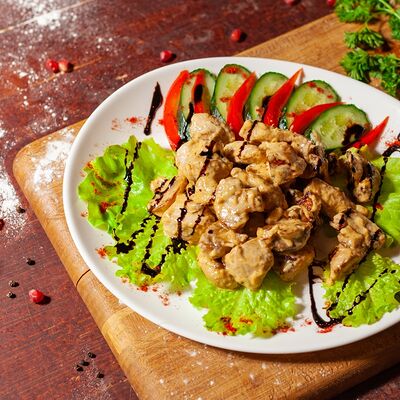 Курица в грибном соусе в Кристалл палас по цене 350