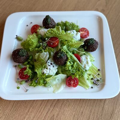 Салат с фалафелем в Balance cafe по цене 621 ₽