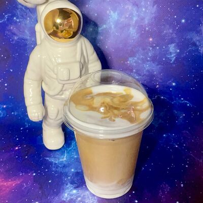 Айс Карибский латте в Кот и Космонавт по цене 420 ₽