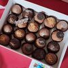 Набор пирожных в шоколаде ко Дню Отца L в Marys Cakes по цене 2890