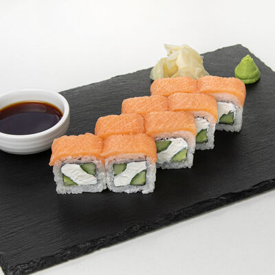 Ролл Филадельфия в Сакура по цене 290 ₽