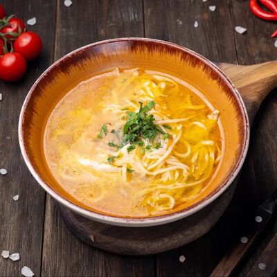 Суп Лапша с курицей в Шашлык Хаус GRILL&PIZZA по цене 480 ₽