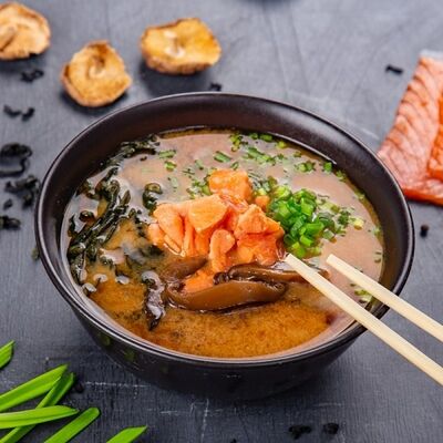 Суп Мисо с лососем в SushiDays по цене 239 ₽