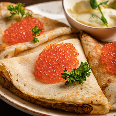 Блины с красной икрой в Сандуны Урал по цене 1760 ₽