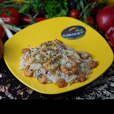 Рис с морепродуктами в Восток запад по цене 520 ₽