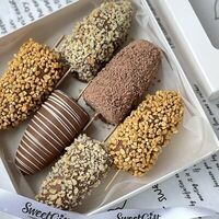 Бананы в шоколаде Ассорти в SweetGift клубника в шоколаде