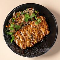 Куриный шницель с жареным рисом в Мастер Ли