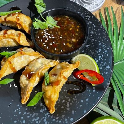 Гедза со свининой в Wok Street по цене 279 ₽