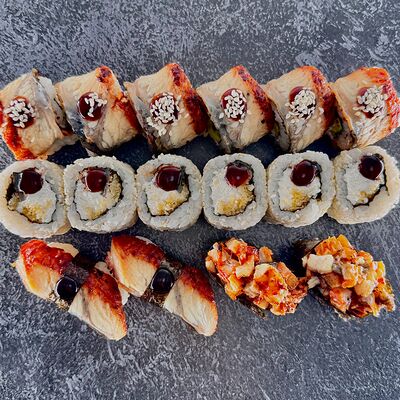 Сет Унаги в Суши и Роллы Ли по цене 1850 ₽