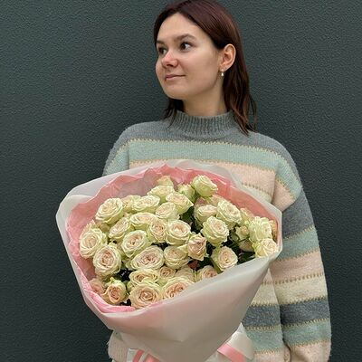 Моно букет из 7 кустовых роз софия в Не плачь, пей кофе по цене 7275 ₽