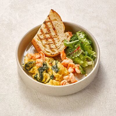 Шпинатный скрембл с креветкой в Пеперончино по цене 646 ₽