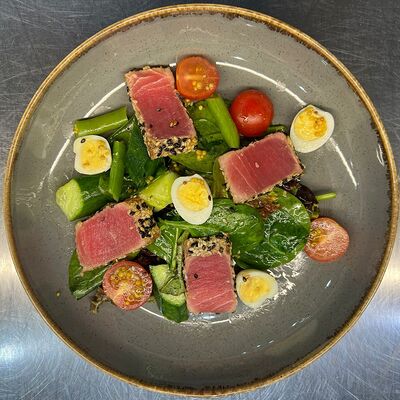 Нисуаз с тунцом в Багратиони по цене 1225 ₽