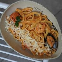 Паста с морепродуктами в Marsha