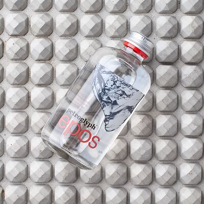 Вода Петроглиф газированная в KITCHEN по цене 350 ₽