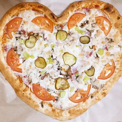 Ассорти сердце 33см в Фабрика пицца по цене 1077 ₽