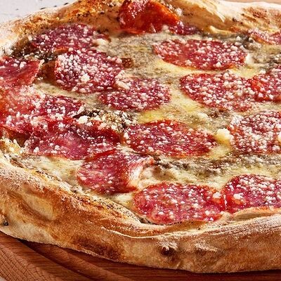 Пицца Трюфельная с салями 26 см в Pizzarella36 по цене 990 ₽