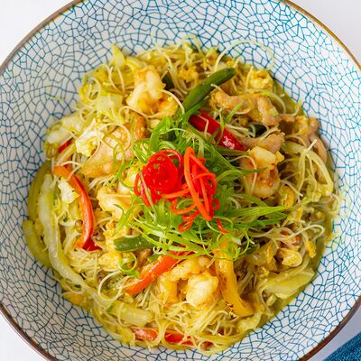 Лапша по-сингапурски, креветки, цыпленок в Leto по цене 910 ₽