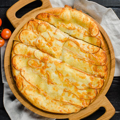 Хачапури с копченым сыром Сулугуни в Маймун по цене 650