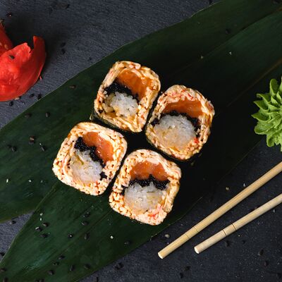 Сашими с лососем и снежным крабом в Caviar Rolls по цене 500 ₽