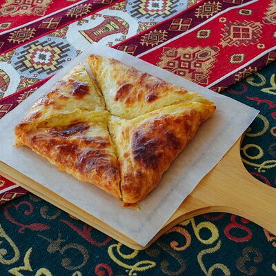 Хачапури Письмо из Грузии в Багратиони по цене 575 ₽