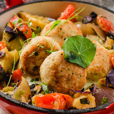 Котлеты из индейки с салатом на углях в Маймун по цене 650