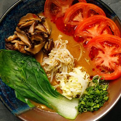 Вегетарианский рамен в Umami Ramen Club по цене 668 ₽