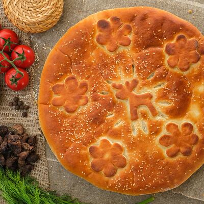Пирог с олениной в сметанном соусе в Пироги по-коми по цене 2666 ₽