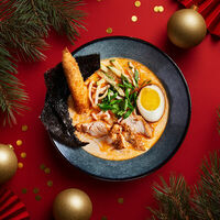 Лакса с курицей и креветкой в Kannam Chicken