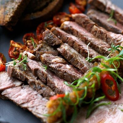 Татаки из мраморной говядины в Per Se по цене 1450 ₽