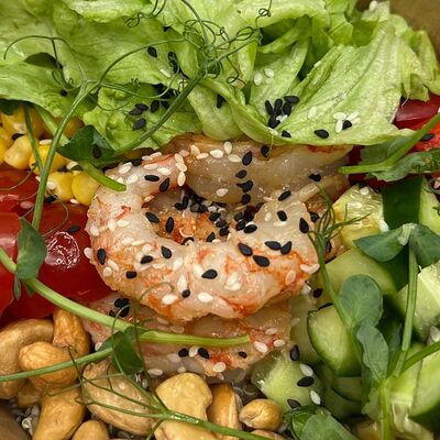 Боул с киноа и креветкамив Ной по цене 470 ₽