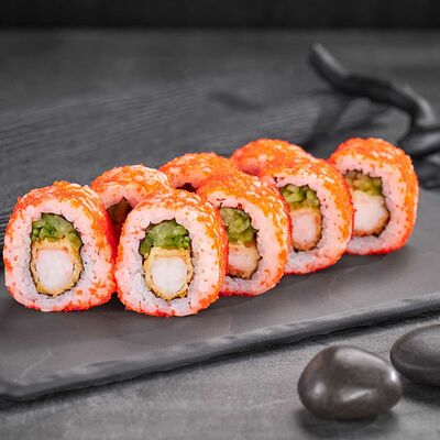 Калифорния Эби с икрой в Суши Мастер по цене 279 ₽
