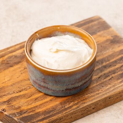 Соус чесночный в Хинкальная Легенда по цене 170 ₽