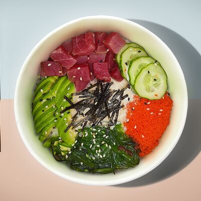 Поке с тунцом и авокадо в Mad Chicken по цене 780 ₽