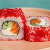 Ролл Калифорния с копченым лососем в Sushi Street по цене 519