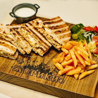 Скепасти с курицей в Жорики кухня на углях по цене 690 ₽