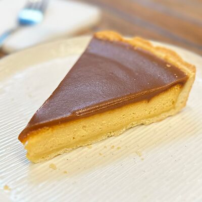 Карамельный пирог с кельтской солью в Глюкоза Glukoza по цене 490 ₽