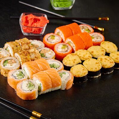 Сет Уикенд в Sushi & Roll по цене 1680 ₽