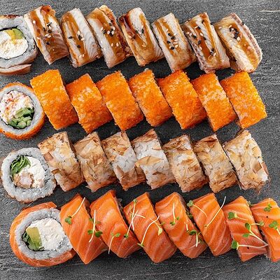 Cет Бомба в Yoko sushi по цене 1990 ₽