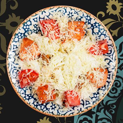 Салат Цезарь в Татлы Чорсу Халяль по цене 399 ₽