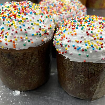 Кулич пасхальный с изюмом в Пышнотесто по цене 340 ₽