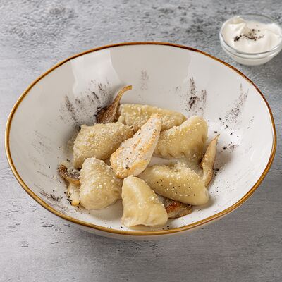 Пельмени с индейкой и трюфелем в Ресторанчик по цене 590 ₽