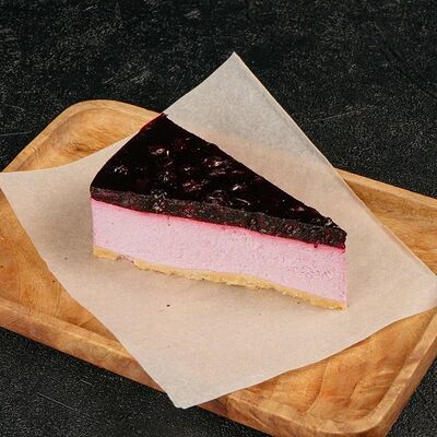 Чизкейк ягодный на греческом йогуртев Sant по цене 340 ₽