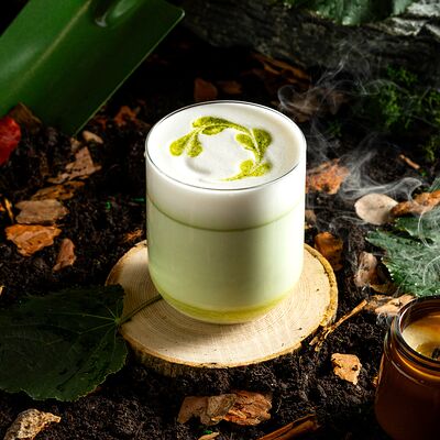 Матча-Латте Сливочная Лужайка в Baggins Coffee по цене 415 ₽