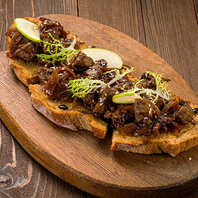 Брускетта с куриной печенью в Колбасофф по цене 390